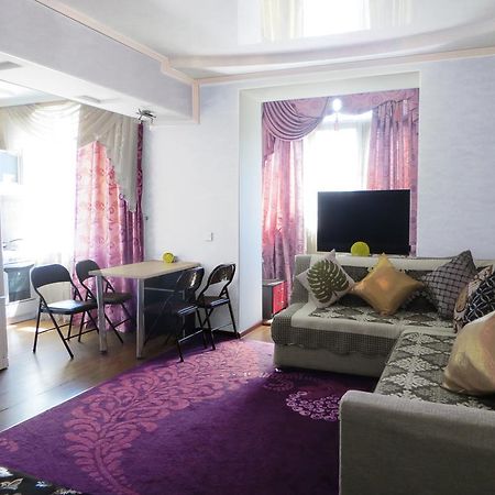 Maximus Apartament Bishkek Bagian luar foto