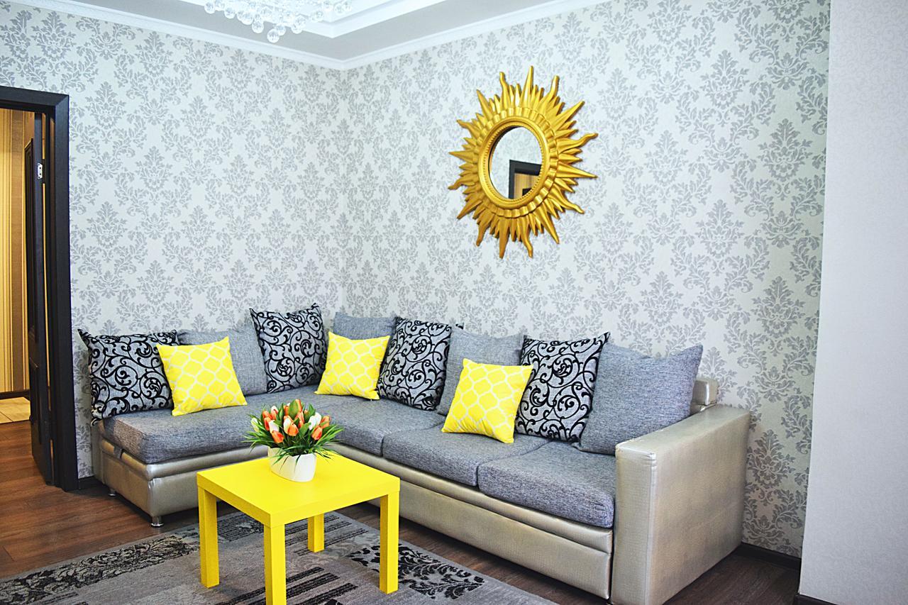 Maximus Apartament Bishkek Bagian luar foto